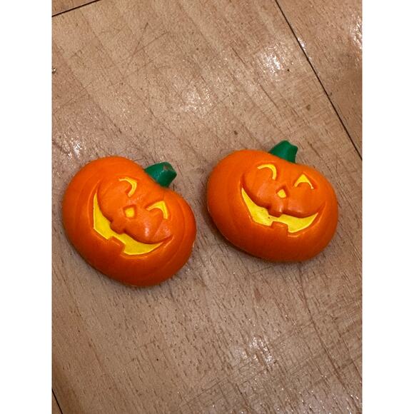 Vintage Halloween Jack-o’-lantern Pumpkin Button Covers 1993 Hallmark - Picture 2 of 5